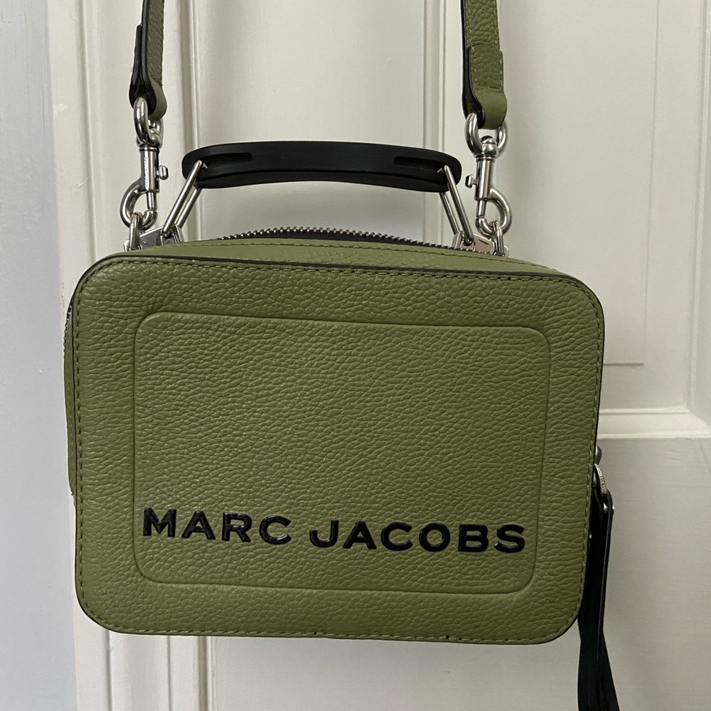 Marc Jacobs The Box Crossbody in Olive